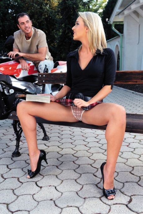 Gorgeous schoolgirl got her perfect pussy nailed and creampied in public