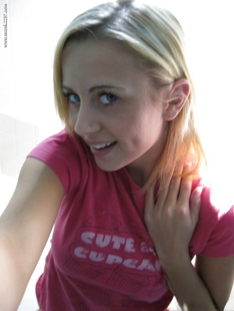 With her camera randy pornstar Mae Meyers takes a few naughty pics