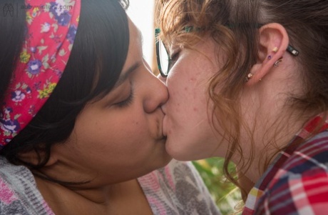 Amateur lesbian oral moments with teens Chloe V and Victoria J
