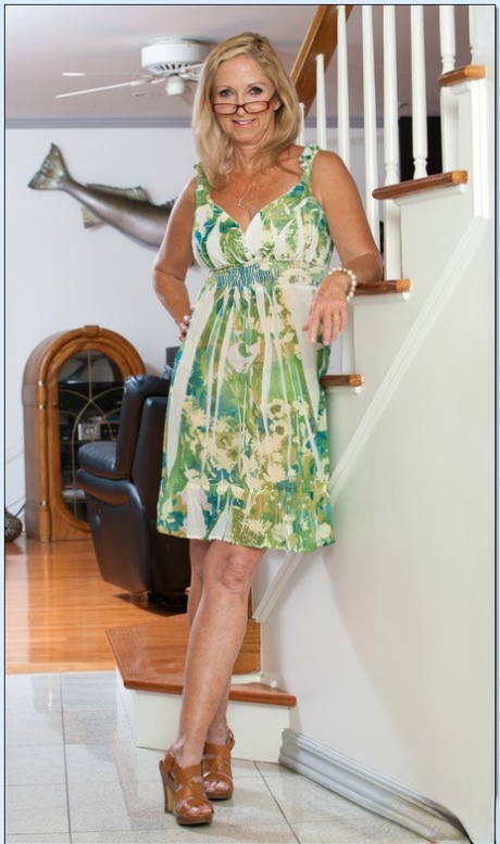 Wrinkled yet sexy and flexy granny Annabelle Brady stripping
