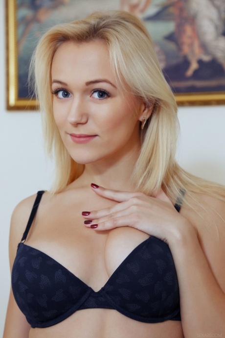 Glamorous Latvian doll Aislin flaunting her big tits & spreading her beaver