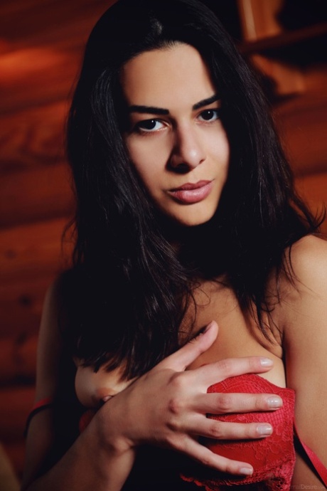 Beautiful teen babe Beth C gently rubs her trimmed pussy in a solo