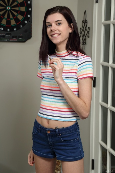 Skinny amateur teen Audrey Grace stretches her pussy & ass cheeks