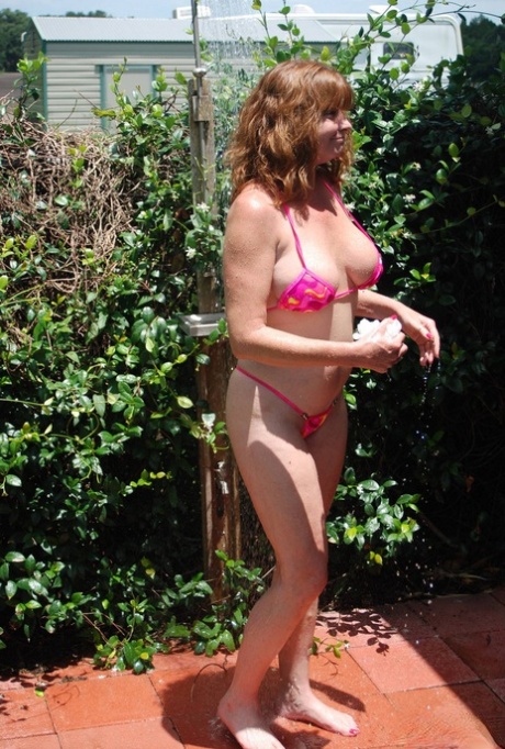 Big titted amateur wife Dee getting fucked in the outdoor shower
