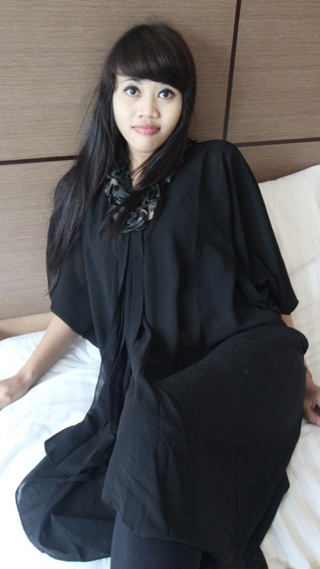 Pregnant Asian babe Anita gets fucked by a stranger in a hot POV session