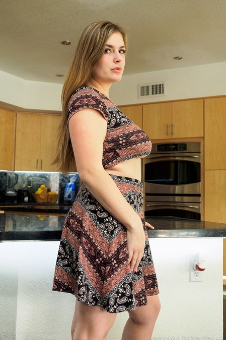 Beautiful stacked babe Danielle shows her yummy pussy & plays with her nipples